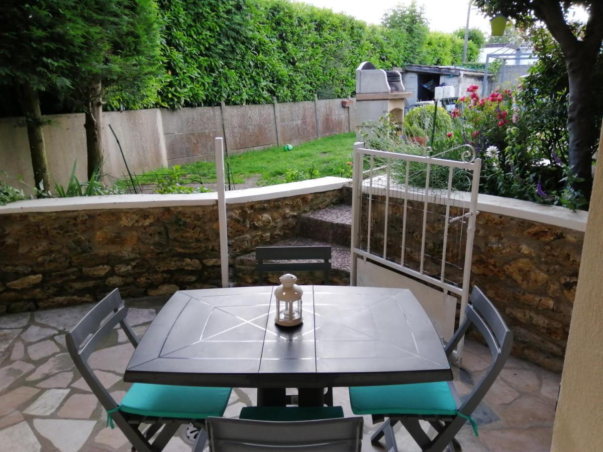 Appartement Type F2 Proche Paris 25 Km Andilly  외부 사진